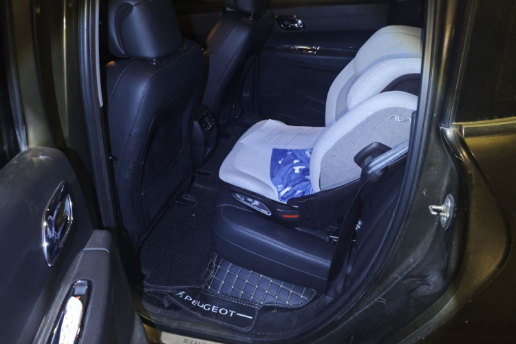 标致3008 2015款 1.6THP 自动至尚版中控内饰7004