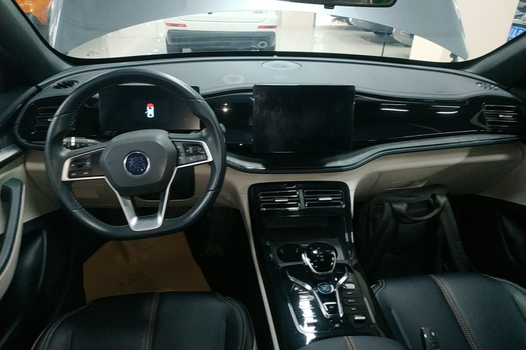 比亚迪 秦PLUS 2023款 冠军版 DM-i 55KM领先型中控内饰12