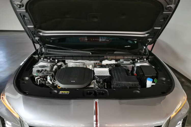 红旗H5 PHEV 2025款 170 超混版机舱底盘24