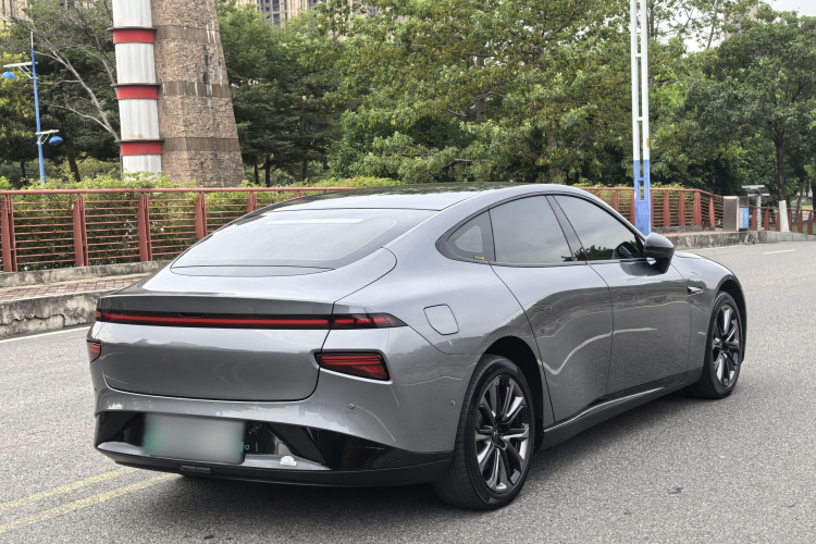 小鹏P7 2022款 480N+车身外观6007