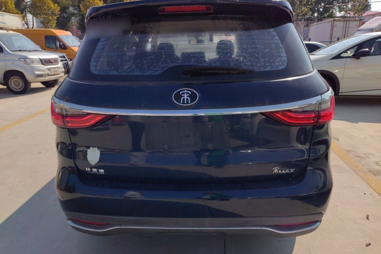 比亚迪 宋MAX 2017款 1.5T 手动智联豪华型 7座车身外观6