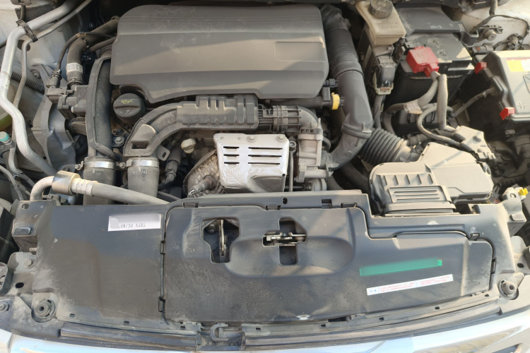 标致308S 2015款 1.2T 自动劲驰版局部细节24