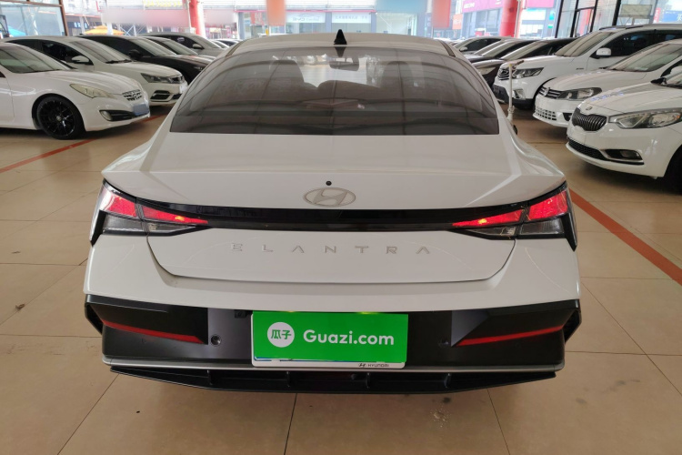 现代 伊兰特 2023款 1.5L CVT GLX精英版车身外观6