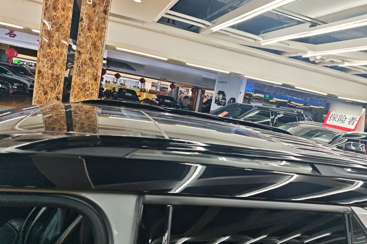 福特 探险者 2024款 2.3T EcoBoost 昆仑巅峰版 6座局部细节57