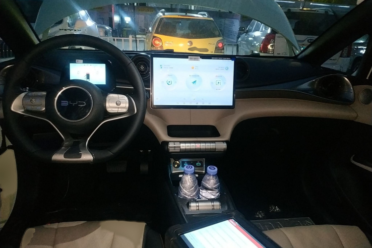 比亚迪 海豚 2025款 420km 自由版中控内饰7002