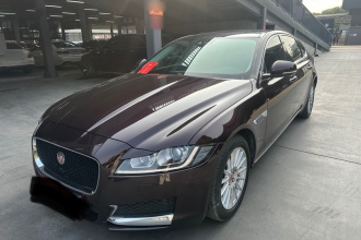 捷豹XFL 2017款 XFL 2.0T 200PS 豪华版