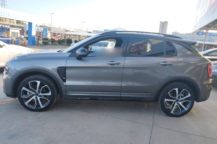 领克01 2021款 2.0TD 四驱劲Halo车身外观4