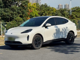 昊铂HT 2023款 670 后驱特高压版