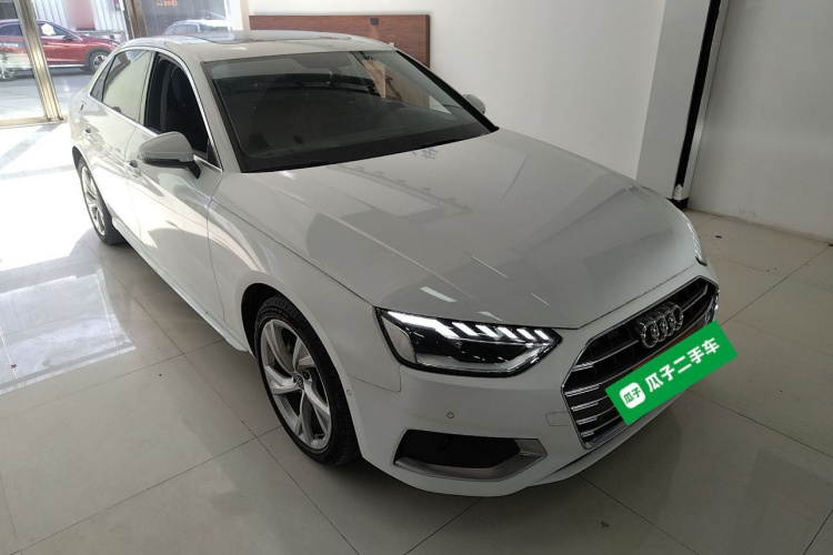 奥迪A4L 2020款 40 TFSI 豪华致雅型车身外观3