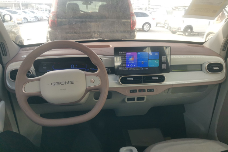 吉利银河 熊猫 2025款 210km 元气熊中控内饰12