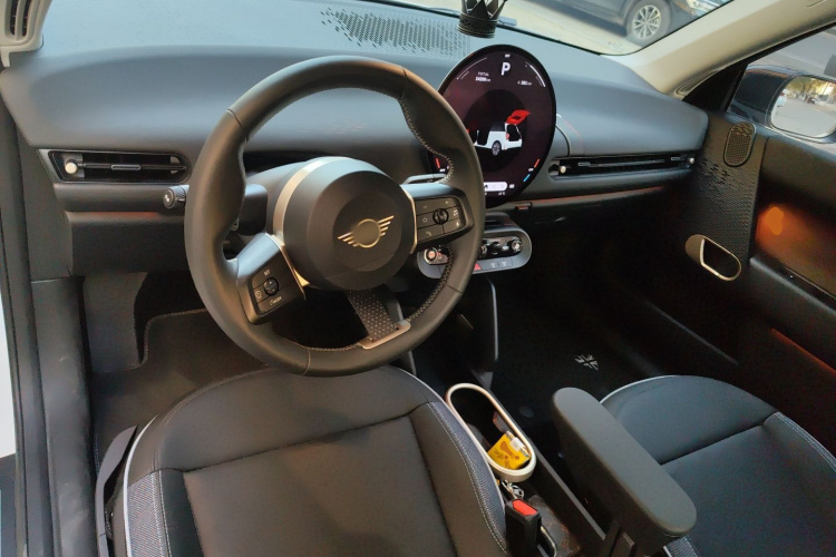 电动MINI COOPER 2024款 456km COOPER E 经典派中控内饰12