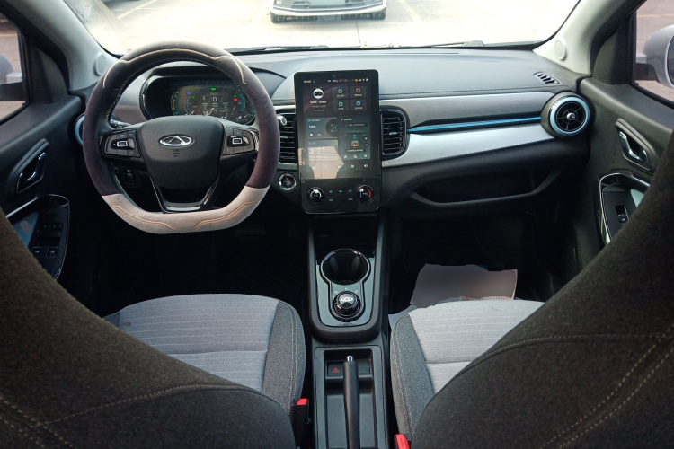 奇瑞 小蚂蚁 2024款 251km 热爱版中控内饰7002