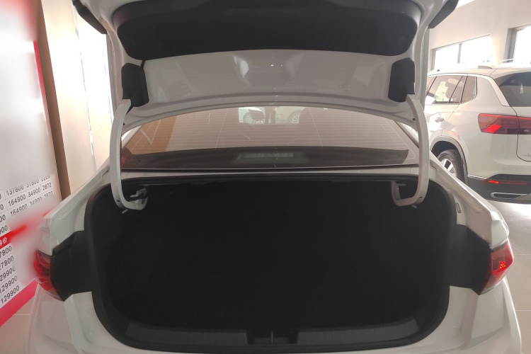 大众 速腾 2023款 280TSI DSG超越Lite版机舱底盘23