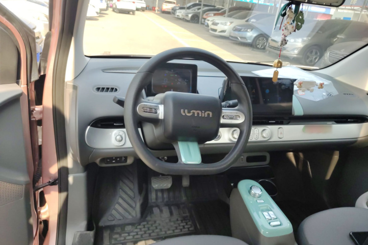 长安启源 长安Lumin 2022款 210km 香甜款中控内饰13