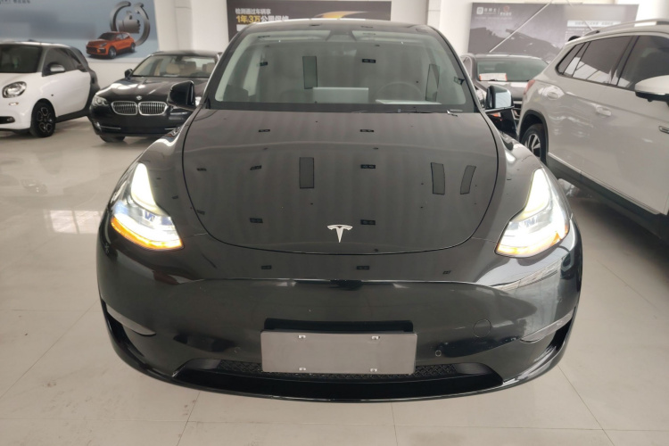 特斯拉 Model Y 2021款 标准续航后驱版车身外观2
