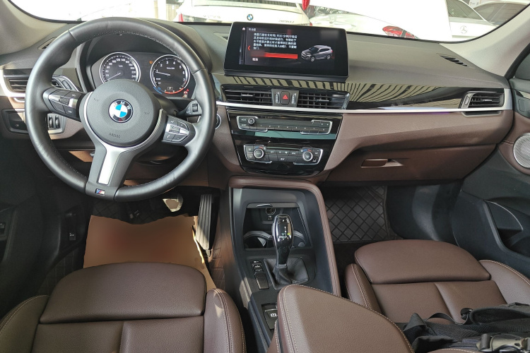 宝马X1 2021款 改款 sDrive25Li 领先型中控内饰12