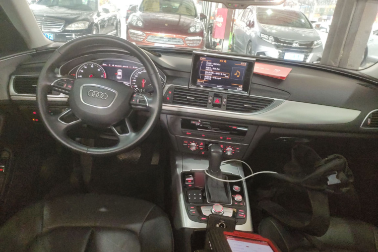 奥迪A6L 2018款 30周年年型 TFSI 进取型中控内饰7002