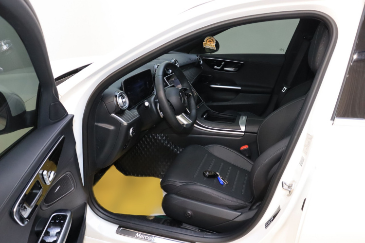 奔驰C级 2023款 改款 C 260 L 运动版局部细节19