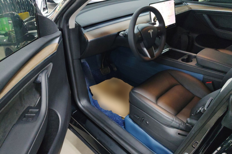 特斯拉 Model Y 2021款 标准续航后驱版中控内饰20