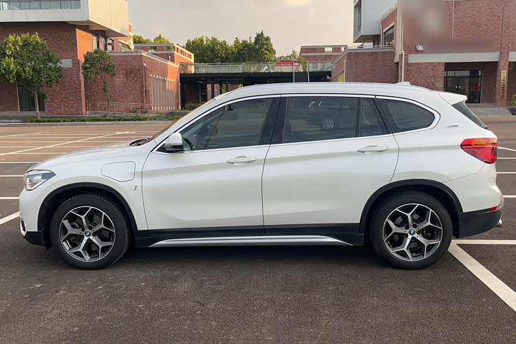 宝马X1新能源 2019款 xDrive25Le 豪华型车身外观6007
