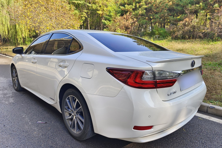 雷克萨斯ES 2015款 300h 舒适版车身外观6005
