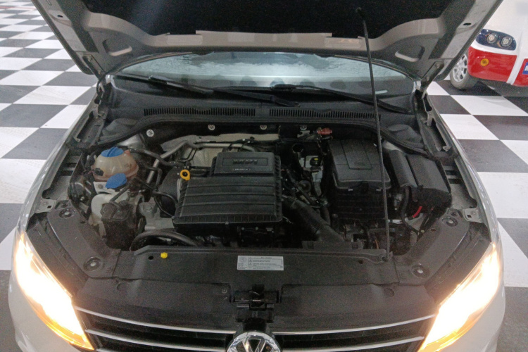 大众 速腾 2017款 1.6L 自动舒适型机舱底盘24