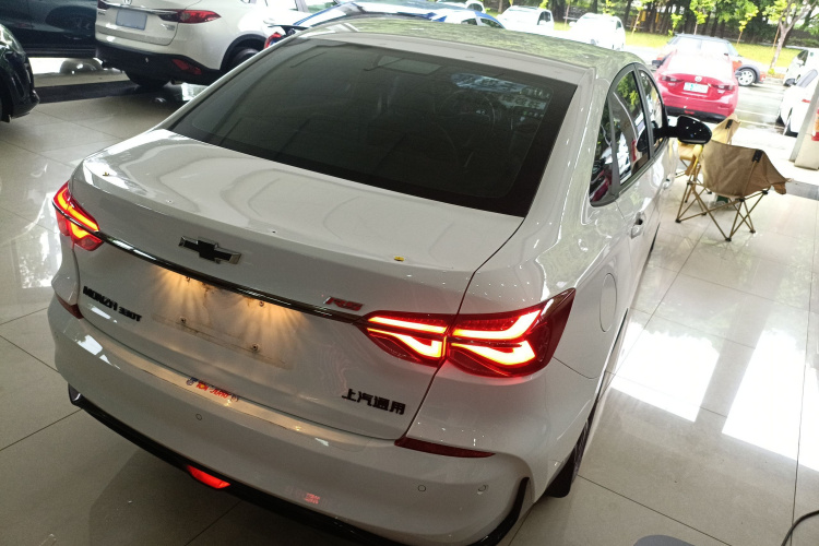 雪佛兰 科鲁泽 2020款 轻混 RS 330T 自动痛快版车身外观6005