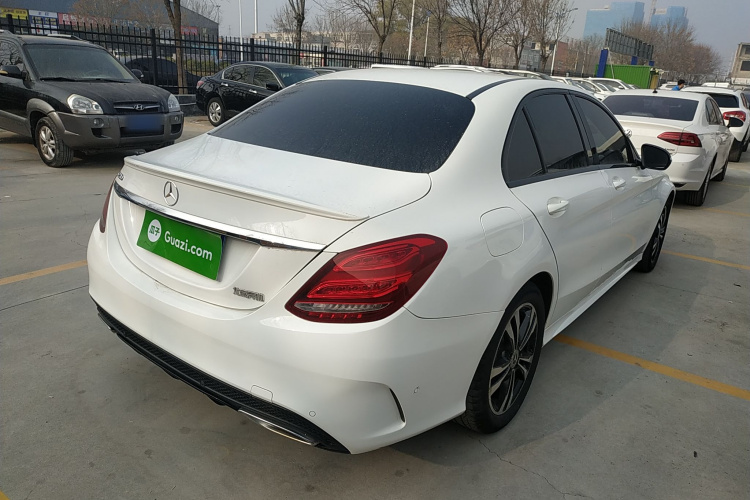 奔驰C级 2018款 C 200 运动版车身外观7