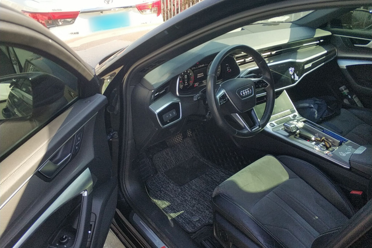 奥迪A6L 2021款 45 TFSI quattro 臻选动感型中控内饰20