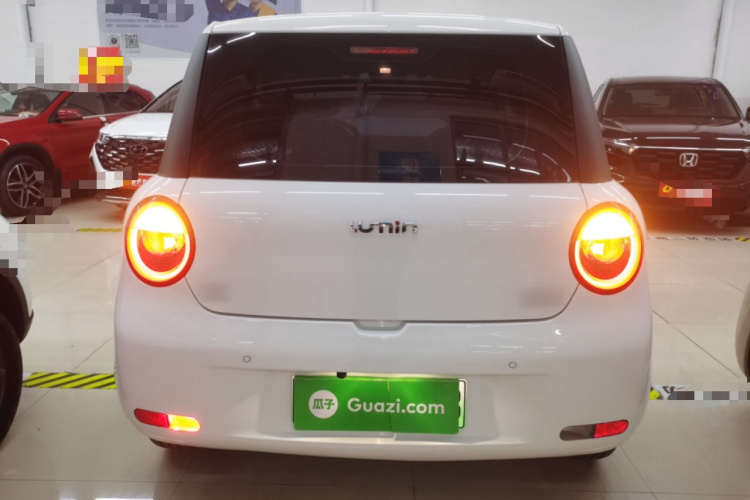 长安启源 长安Lumin 2023款 205km 香沁款车身外观6