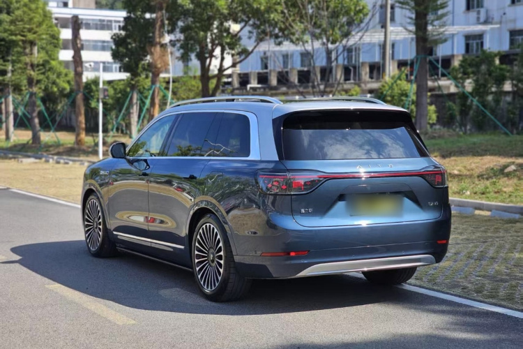 鸿蒙智行 问界M9 2024款 增程 Max版 42kWh 5座版车身外观6003