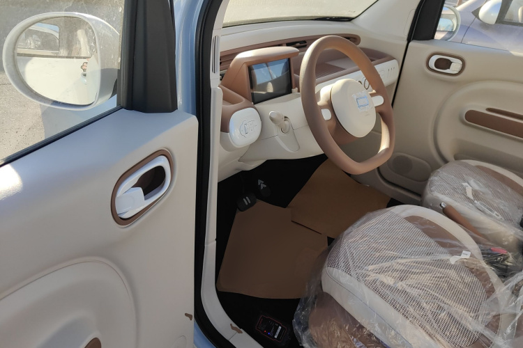 奔腾小马 2026款 222km 萌趣马 Plus中控内饰20