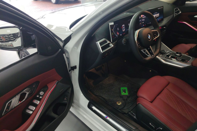 宝马3系 2025款 330Li M运动曜夜套装中控内饰20