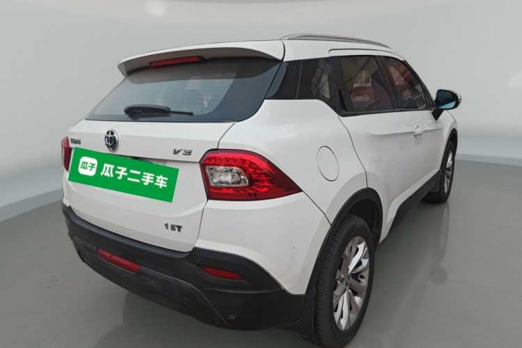 中华V3 2016款 1.5L 手动舒适型车身外观7