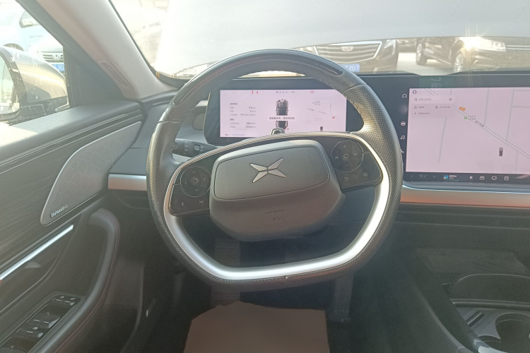 小鹏P7 2020款 670E中控内饰13