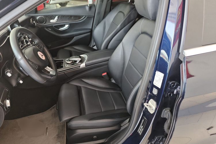 奔驰C级 2015款 改款 C 180 L 运动型中控内饰19