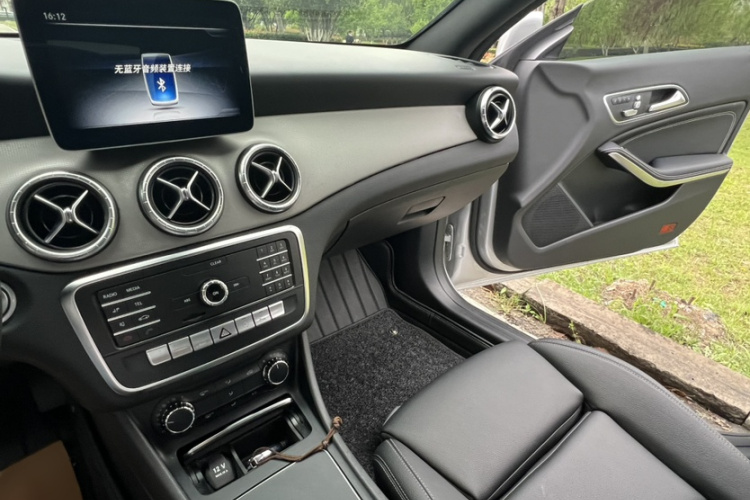 奔驰CLA 2018款 CLA 200 时尚型中控内饰7007