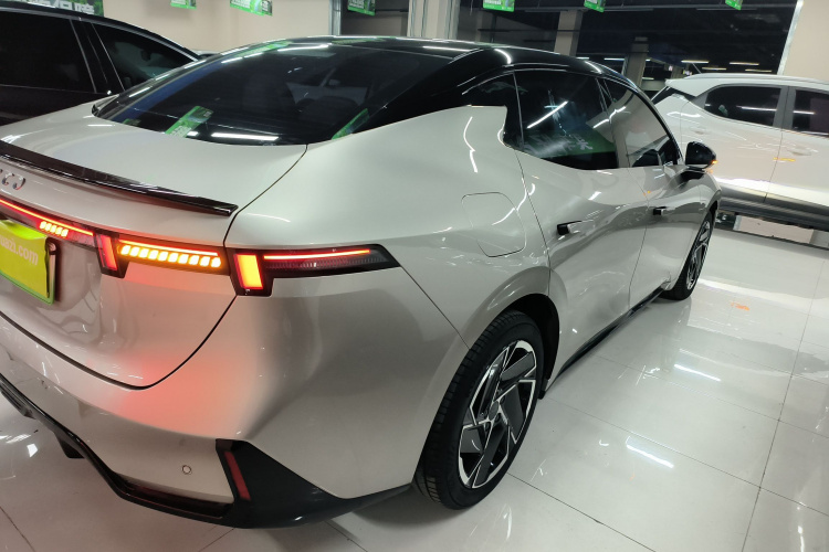 领克07 2024款 EM-P 126长续航 Halo车身外观6005