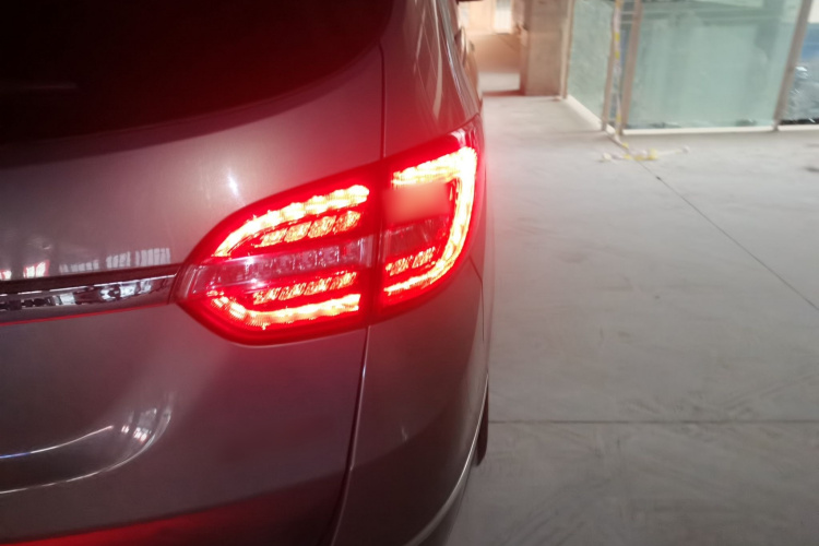 别克GL8 2018款 28T 舒适型 国VI车身外观9