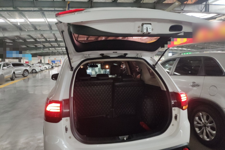 三菱 欧蓝德 2018款 2.0L 两驱荣耀版 5座机舱底盘23