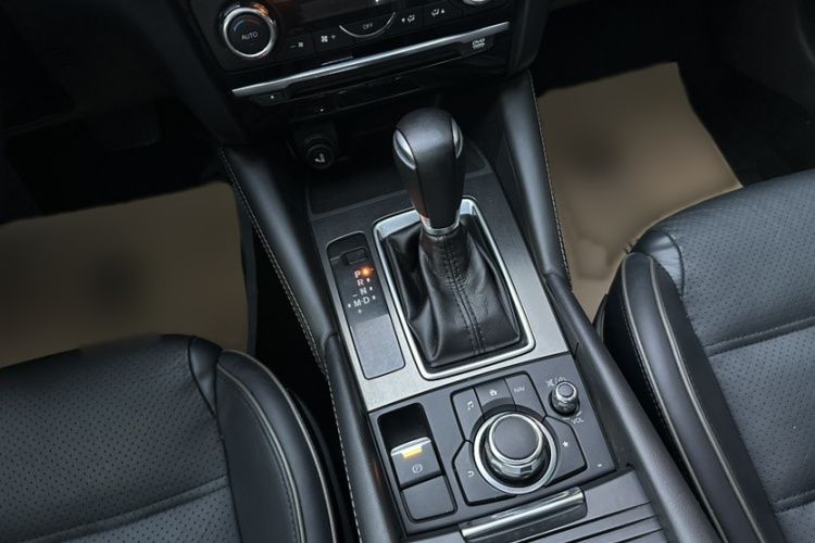 马自达 阿特兹 2018款 2.5L 蓝天尊崇版 国V中控内饰7003