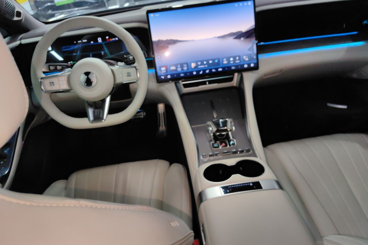 腾势Z9GT 2024款 1100四驱Max版中控内饰12