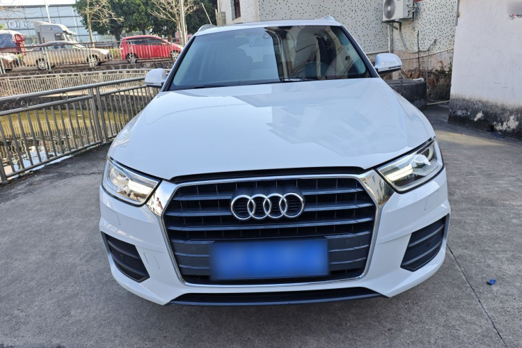 奥迪Q3 2016款 30 TFSI 风尚型车身外观2