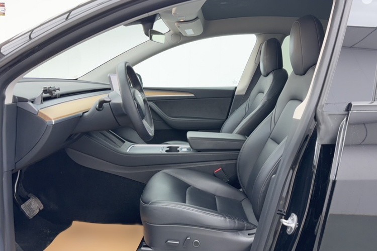 特斯拉 Model Y 2021款 标准续航后驱版局部细节19