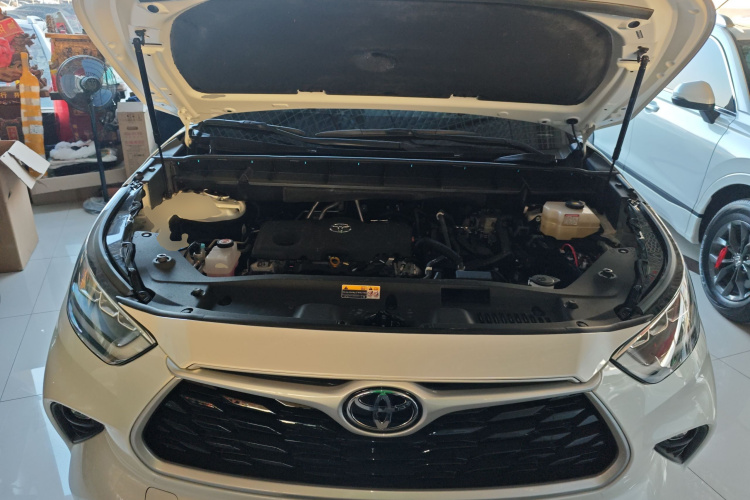 丰田 汉兰达 2024款 2.5L智能电混双擎两驱精英版 5座机舱底盘24