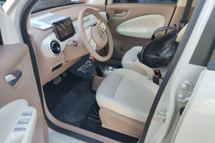 五菱汽车 宏光MINIEV 2025款 四门版 进阶款中控内饰20