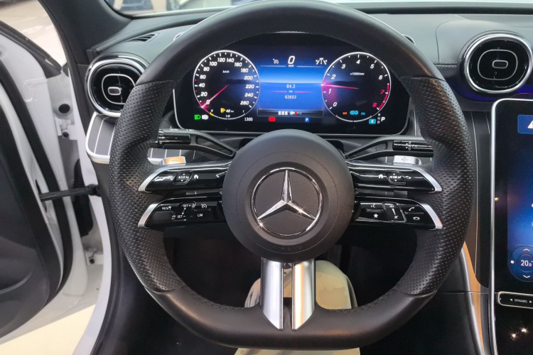 奔驰C级 2022款 改款 C 200 L 运动版局部细节13