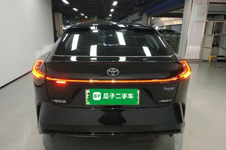 丰田bZ5 2025款 550 JOY车身外观6004