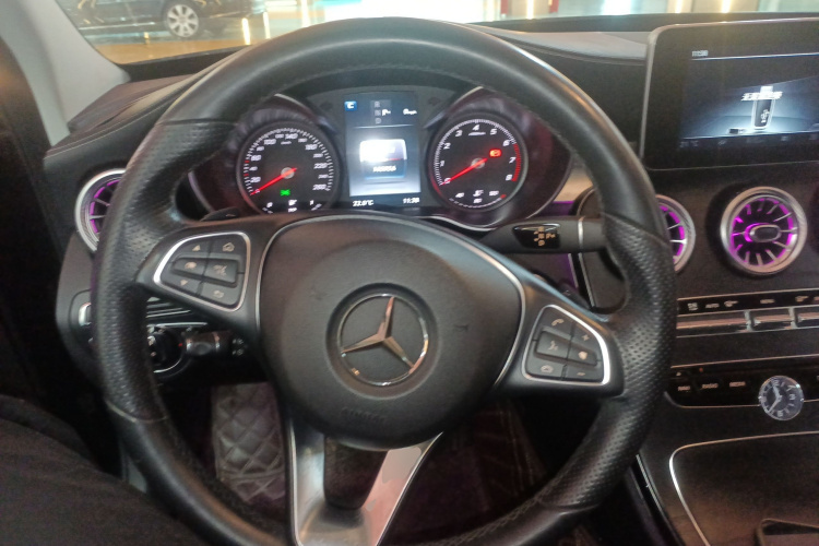 奔驰C级 2017款 C 200 L 运动版局部细节13