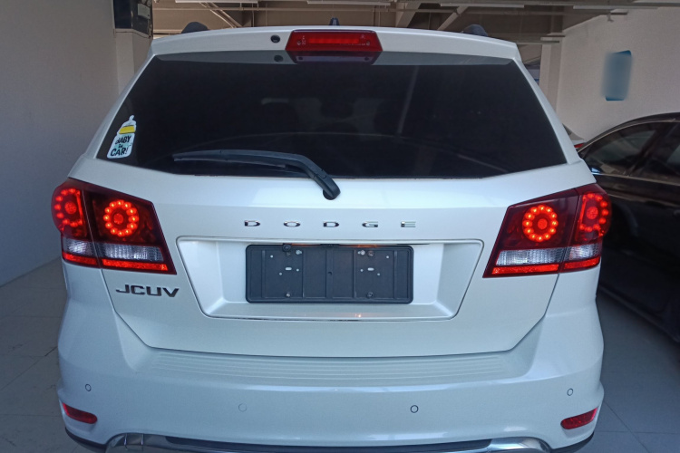 道奇 酷威 2016款 2.4L 两驱旅行版车身外观6